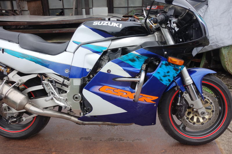 Suzuki GSX r1100