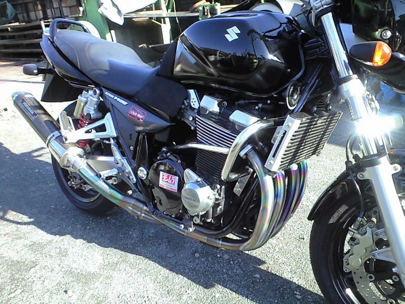 thumbnail image 2 of JaybeeBikerBits Suzuki GSX1400 Crash Mushrooms - Front & Rear Axle Sliders (S4E) 2 of 6